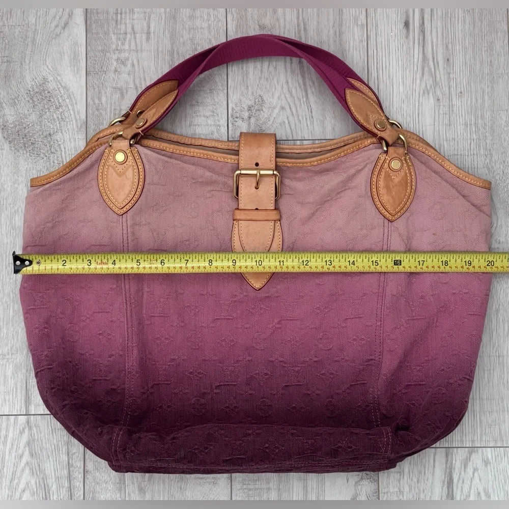LOUIS VUITTON Rouge Fauvist Denim Sunbeam Monogram Hobo Bag Limited Edition 2010 - Picture 15 of 15